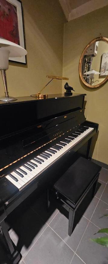 Yamaha Piano, Vienna beschikbaar voor biedingen