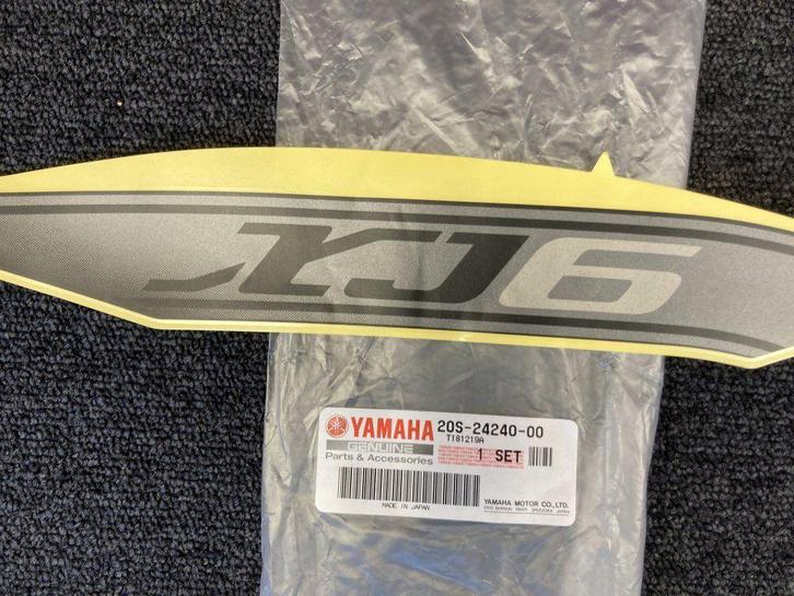 Yamaha XJ6 tank sticker rechts zwart/Grijs 2009 Diversion, Motoren, Accessoires | Overige, Nieuw, Ophalen of Verzenden