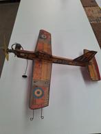 Antiek model vliegtuig met verbrandingsmotor, Vliegtuig, Ophalen