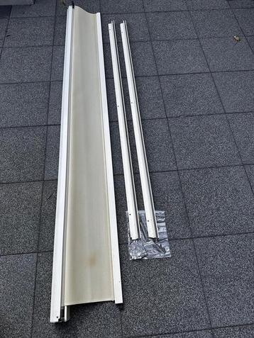 Screen handmatig 232 breed 184 hoog beschikbaar voor biedingen