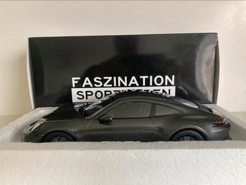 Porsche 911 (992) GT3 Touring Grey 1:18 (nieuw) ZIE TEKST