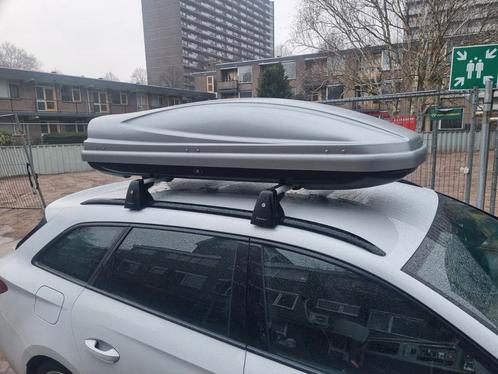 Thule Touring 600 en Seat Leon dakdragers te huur, Auto diversen, Dakkoffers, Zo goed als nieuw, Verzenden