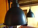 lampen 2x  Industrieel    in zeegroen / donker groen, Huis en Inrichting, Lampen | Hanglampen, Ophalen, Zo goed als nieuw, Metaal