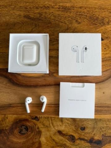 Apple AirPods II (met oplaadcase), izgst ORIGINEEL APPLE beschikbaar voor biedingen