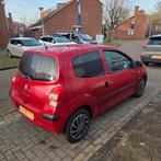 Renault Twingo 1.1 2009 Rood ( Nieuwe APK), Auto's, Voorwielaandrijving, Twingo, 31 €/maand, 4 cilinders