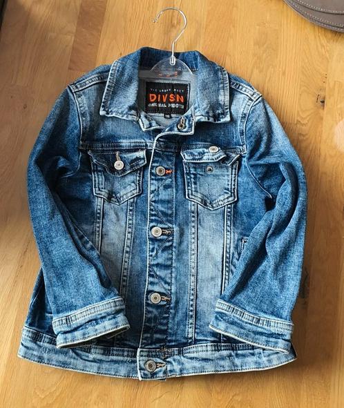 Stoer spijkerjasje + spijkerbroek, Kinderen en Baby's, Kinderkleding | Maat 140, Zo goed als nieuw, Jongen, Jas, Ophalen