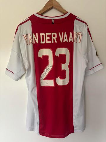 Ajax shirt van der vaart gesigneerd met video bewijs beschikbaar voor biedingen