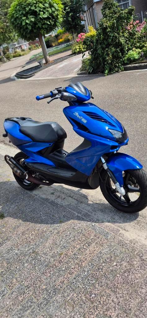 Yamaha aerox 70cc sprinter, Fietsen en Brommers, Scooters | Yamaha, Zo goed als nieuw, Aerox, Tweetakt, Ophalen