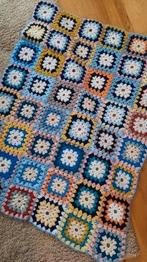 Retro look Ledikantdeken gehaakt Granny Square 108*80 cm, Ophalen of Verzenden, Gebruikt, Slaapzak