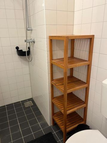 Complete inrichting badkamer.