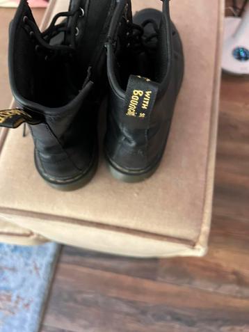 Dr.Martens beschikbaar voor biedingen