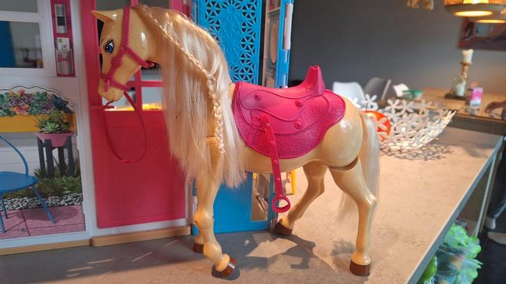Barbie Paard met Veulen - Lopend!, Kinderen en Baby's, Speelgoed | Poppen, Gebruikt, Barbie, Ophalen