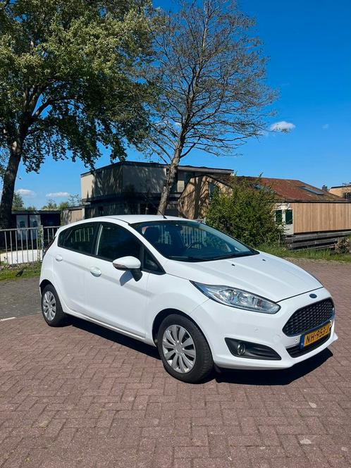 Ford Fiësta 1.5 Tdci 95PK 5DR 2017 Wit, Auto's, Ford, Particulier, Fiësta, Achteruitrijcamera, Adaptive Cruise Control, Airbags
