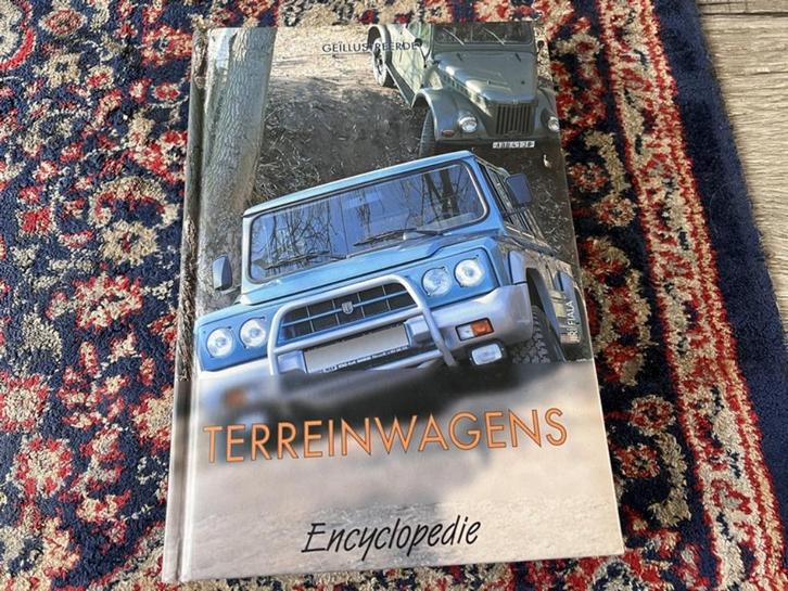 Jiri Fiala Geïllustreerde Terreinwagens Encyclopedie., Boeken, Auto's | Boeken, Zo goed als nieuw, Algemeen, Ophalen of Verzenden