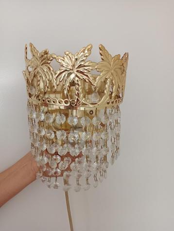 Te koop mooie wandlamp beschikbaar voor biedingen