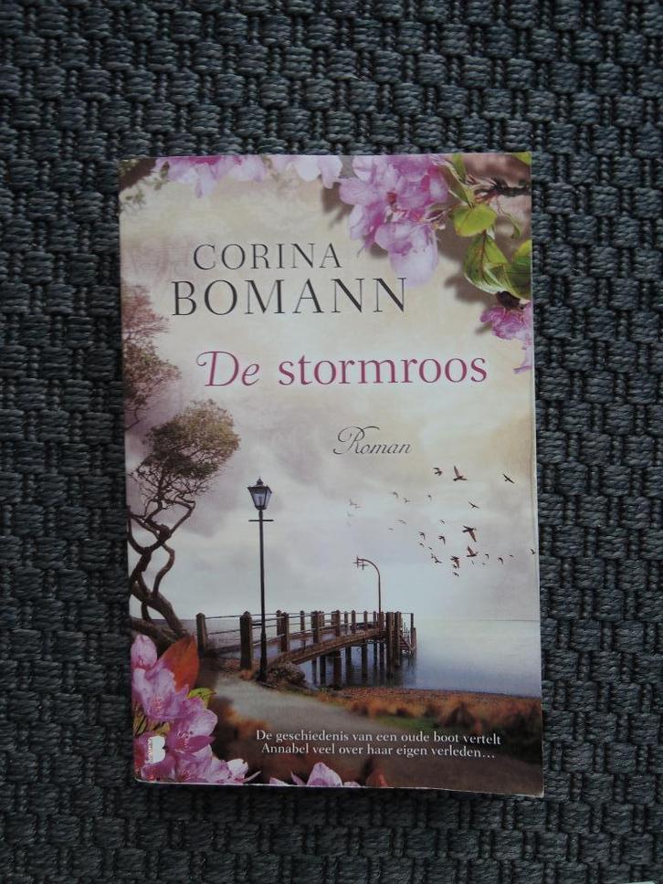 De stormroos van Corina Bomann, Boeken, Romans, Zo goed als nieuw, Nederland, Ophalen of Verzenden