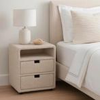 NIEUW! 2 Taupe Chenille Nachtkastjes met 2 Lades, Huis en Inrichting, Slaapkamer | Nachtkastjes, Ophalen, Overige materialen, Minder dan 45 cm
