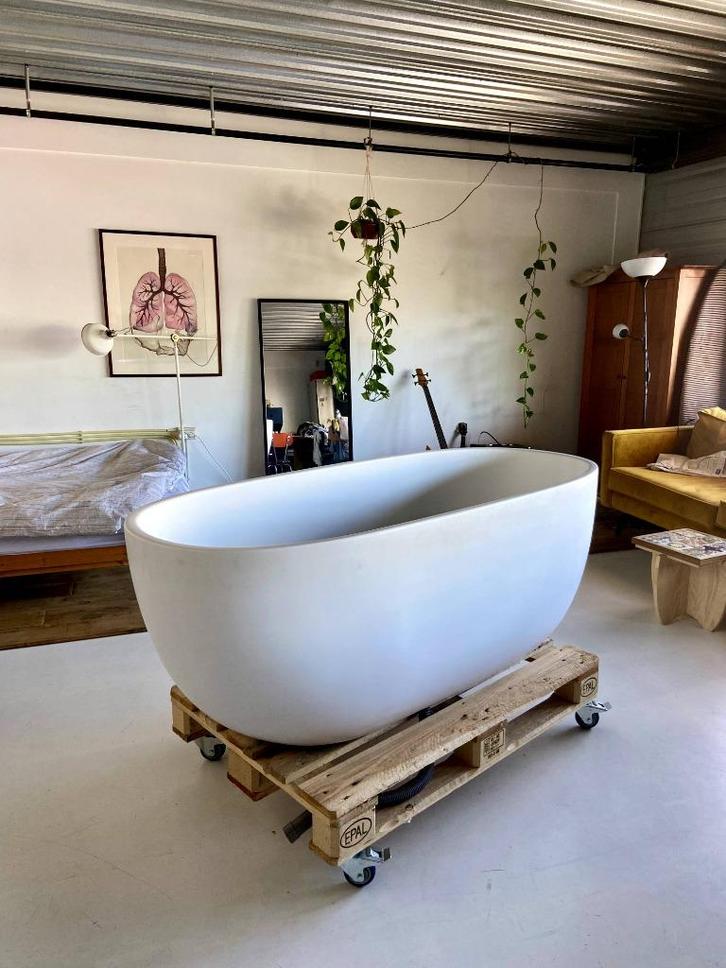 Vrijstaand bad ovaal wit 170 x 75 cm, Doe-het-zelf en Verbouw, Sanitair, Gebruikt, Bad, Ophalen