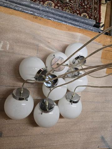 Hanglamp met glazen bollen beschikbaar voor biedingen