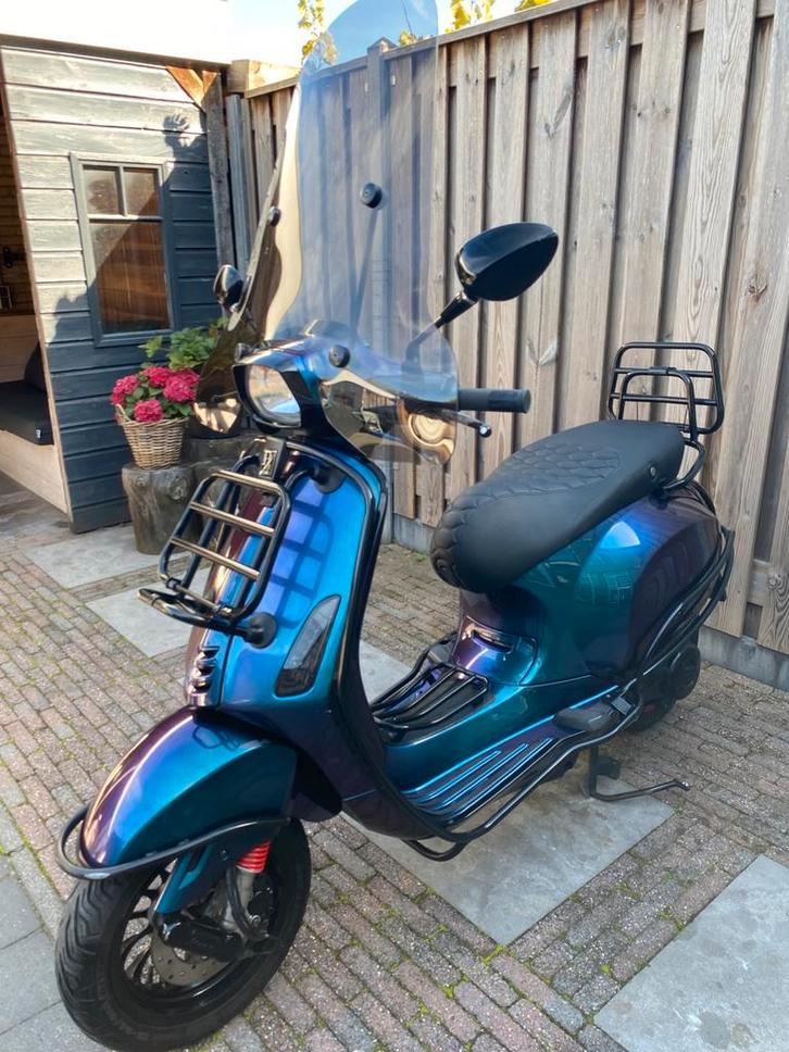 Vespa sprint sport ., Fietsen en Brommers, Scooters | Vespa, Gebruikt, Vespa S, Maximaal 45 km/u, Benzine, Ophalen