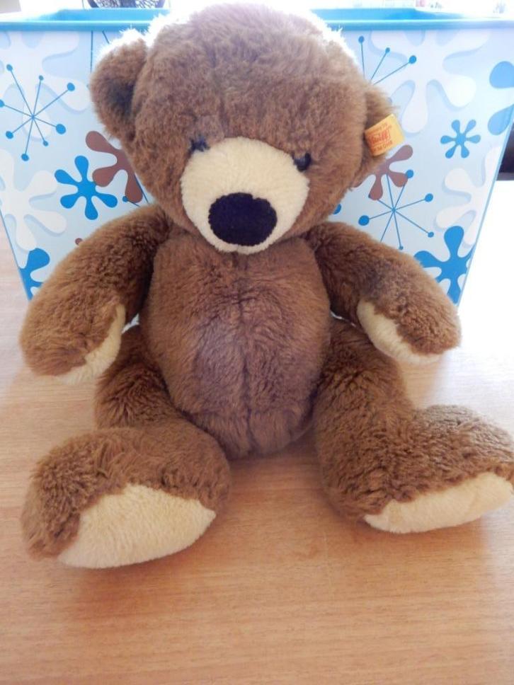 Steiff Knopf im ohr beer / knuffelbeer Emil, Verzamelen, Beren en Cherished Teddies, Zo goed als nieuw, Stoffen beer, Steiff, Verzenden