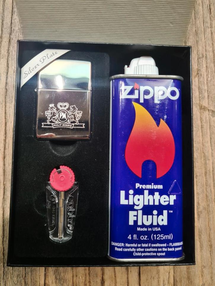 Oude Verzilverde Zippo Set, Ongebruikt !, Verzamelen, Rookartikelen, Aanstekers en Luciferdoosjes, Gebruikt, Aansteker, Ophalen of Verzenden