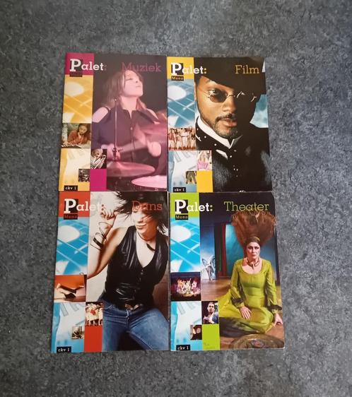 Palet Mono - vier exemplaren uit 210 en 2011 - CKV 1, Boeken, Schoolboeken, Zo goed als nieuw, Overige niveaus, Ophalen