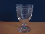 1 kristallen wijnglas met geslepen decoratie, Antiek en Kunst, Antiek | Glas en Kristal, Ophalen of Verzenden