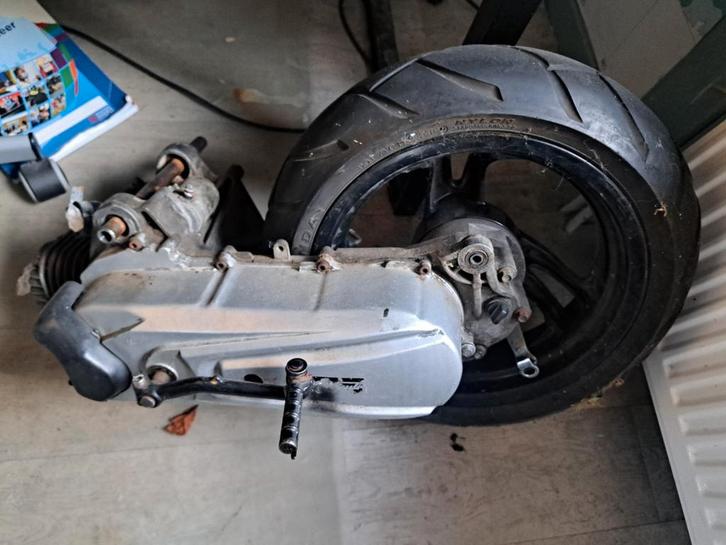 Minarelli horizontaal/1e40qmb blok, Fietsen en Brommers, Brommeronderdelen | Scooters, Zo goed als nieuw, Yamaha, Blok, Ophalen