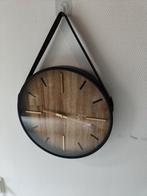 Mooie nette klok, Ophalen of Verzenden, Zo goed als nieuw, Analoog, Wandklok