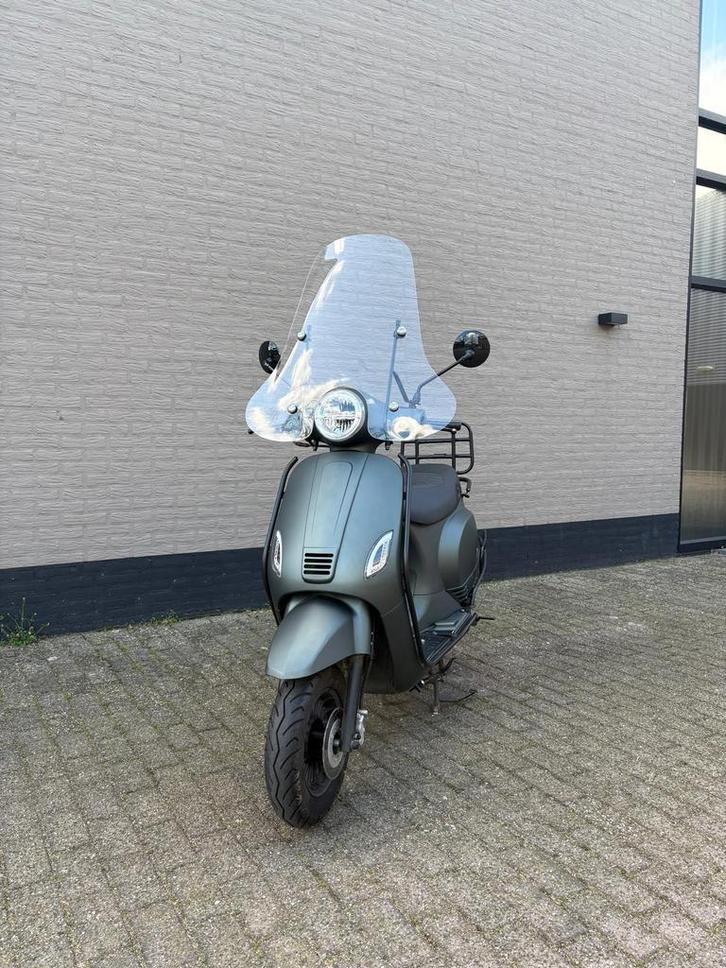 Senzo dames scooter, Fietsen en Brommers, Brommeronderdelen | Scooters, Gebruikt, Overige merken, Overige typen, Ophalen of Verzenden