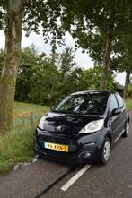 Peugeot 107 2012 Zwart facelift model en airco, Auto's, Peugeot, Voorwielaandrijving, Stof, Zwart, 4 stoelen
