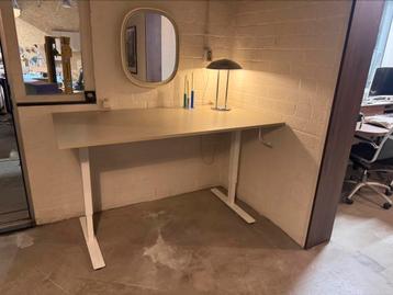 Hoog laag bureau ikea trotten beschikbaar voor biedingen