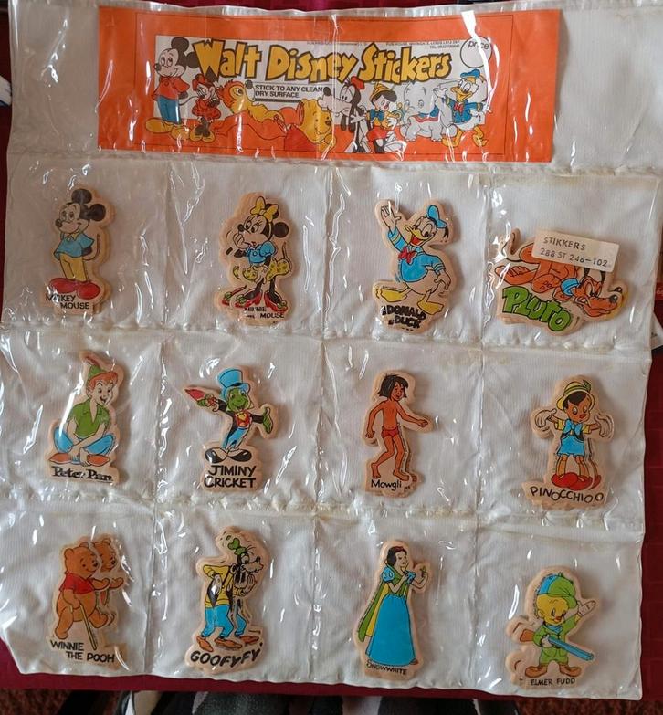 Vintage Disney Stickers in Display Map - 288 stuks!, Verzamelen, Stickers, Nieuw, Strip of Tekenfilm, Ophalen of Verzenden
