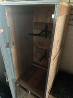 Zadelkast, Dieren en Toebehoren