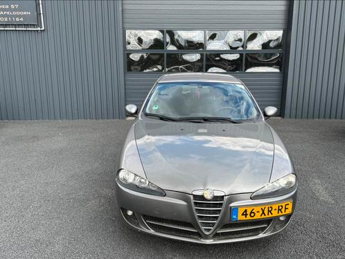 Alfa Romeo schade  147 1.6 T.spark 16V 77KW 3DR 2007 Grijs, Auto's, Alfa Romeo, Bedrijf, Benzine, E, Hatchback, Handgeschakeld