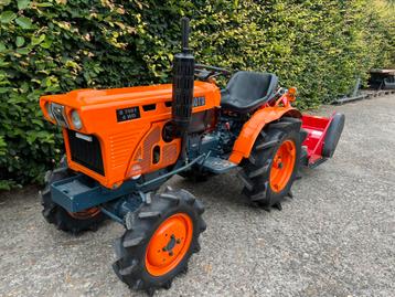 Kubota B7001 mini tractor| 4x4|17 PK| klepelmaaier| Bakje beschikbaar voor biedingen