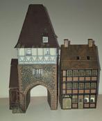 Kibri H0 38470 - 2 Vakwerkgebouwen toren met poort + huis, Overige merken, Gelijkstroom of Wisselstroom, Brug, Tunnel of Gebouw