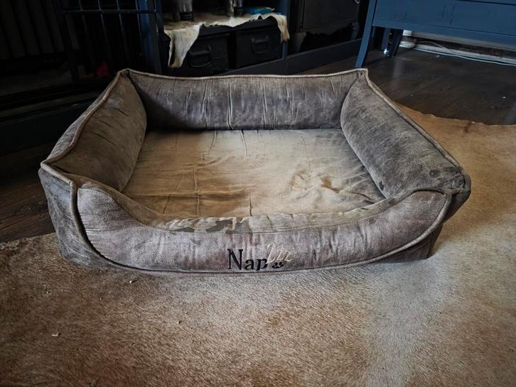 Napzzzz hondenmand letherlook bruin 60x80, Dieren en Toebehoren, Hondenmanden, Ophalen