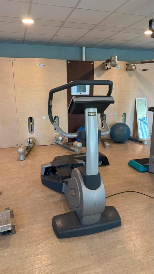 Technogym Wave Excite 700 Lateral Trainer, Sport en Fitness, Fitnessapparatuur, Zo goed als nieuw, Overige typen, Metaal, Ophalen