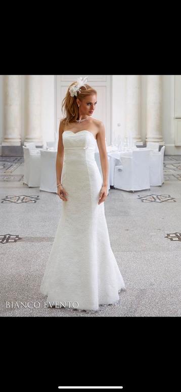 Kanten trouwjurk maat 34 beschikbaar voor biedingen