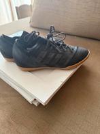 Adidas zaalvoetbal, Sport en Fitness, Voetbal, Maat XS of kleiner, Ophalen of Verzenden, Zo goed als nieuw, Schoenen