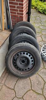 15 inch autobanden met velgen en wieldoppen, Ophalen of Verzenden, Gebruikt