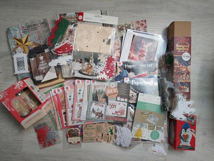 Groot knutselpakket KERST, kaarten maken, stansjes etc., Hobby en Vrije tijd, Knutselen, Zo goed als nieuw, Knutselwerk, Ophalen