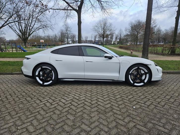 Porsche Taycan Performance 84 KWh, Auto's, Porsche, Bedrijf, Taycan, ABS, Achteruitrijcamera, Adaptieve lichten, Adaptive Cruise Control