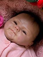 Antieke poppen wagen met echte baby pop ., Verzamelen, Poppen, Ophalen of Verzenden, Gebruikt, Pop