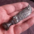 Bodemvondst Friesland: Lemmet van Mes met Fraai Patina, Verzenden