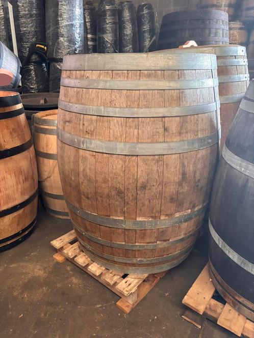 Houten / wijnvat van 349 liter, Tuin en Terras, Regentonnen, Gebruikt, Hout, 150 liter of meer, Ophalen