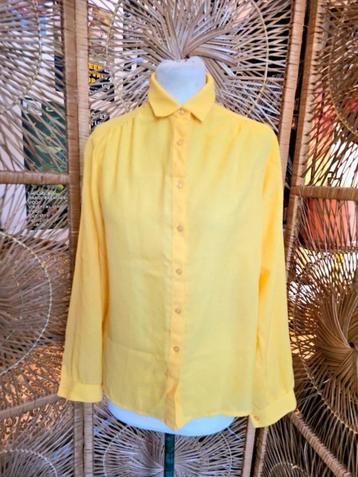 YatvaVintage: YV372: Vintage 70s Stewardess Shirt - Blouse beschikbaar voor biedingen
