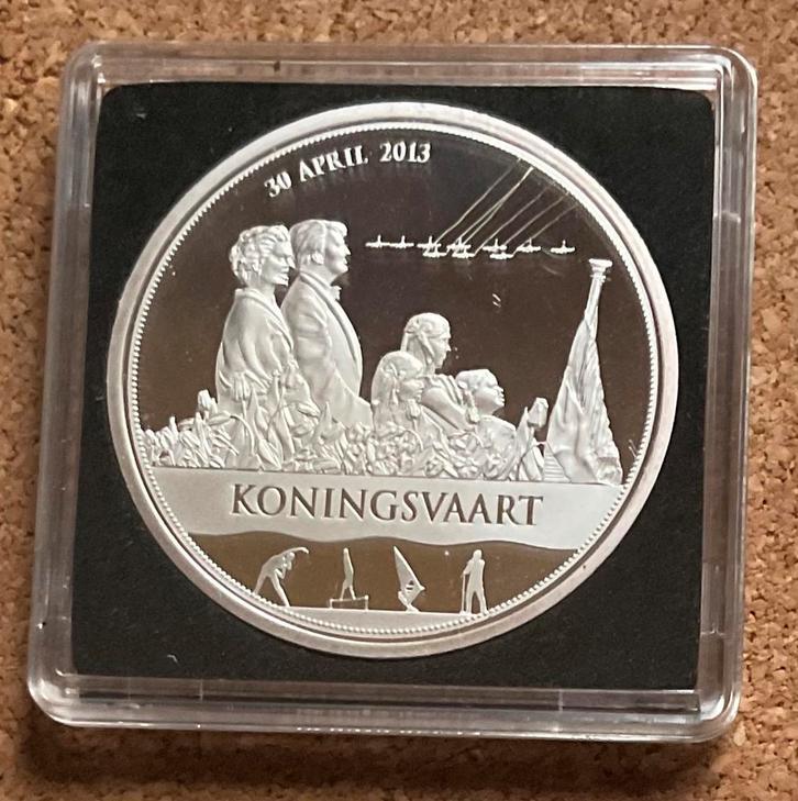 Penning -  KONINGSVAART 30 April 2013, Postzegels en Munten, Penningen en Medailles, Overige materialen, Nederland, Ophalen of Verzenden